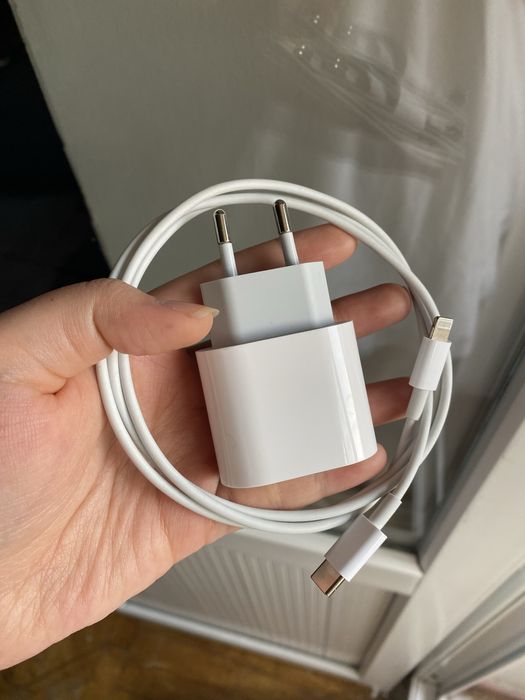 Зарядка на Айфон оригинал