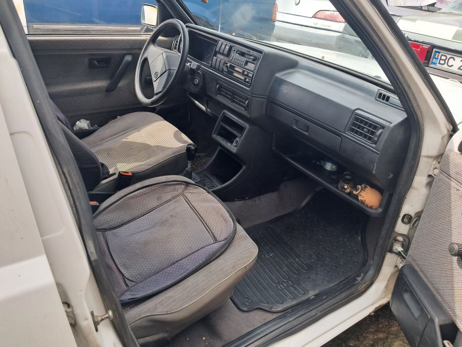 Vând Volkswagen Golf 2