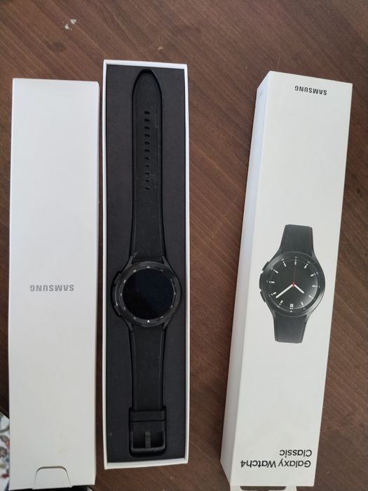 Планшет, смарт часы, наушник