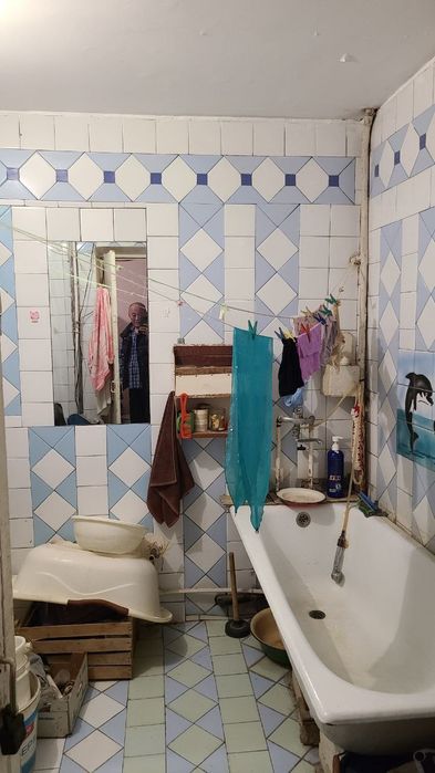 Продаётся 2 комн квартира ориентир  куйлюк базар махаля Олтинтопган