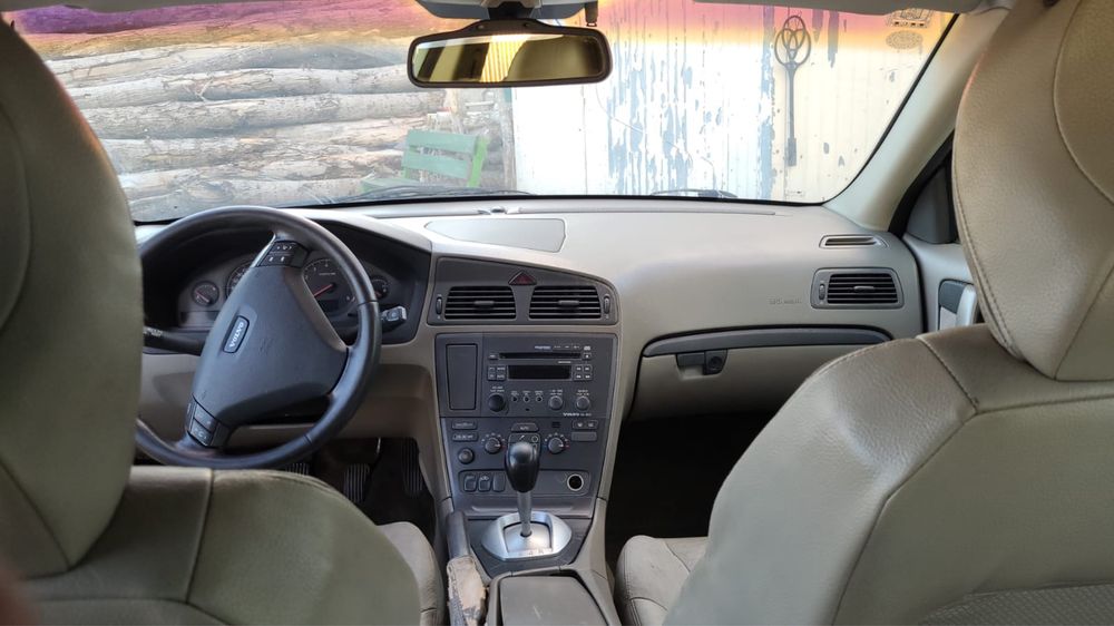 Volvo S60 functional INTREBARI LA NUMARUL  ATASAT!!!