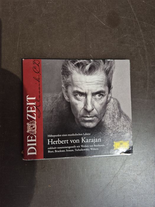 Vând 8 CD originale  muzică clasica mixta