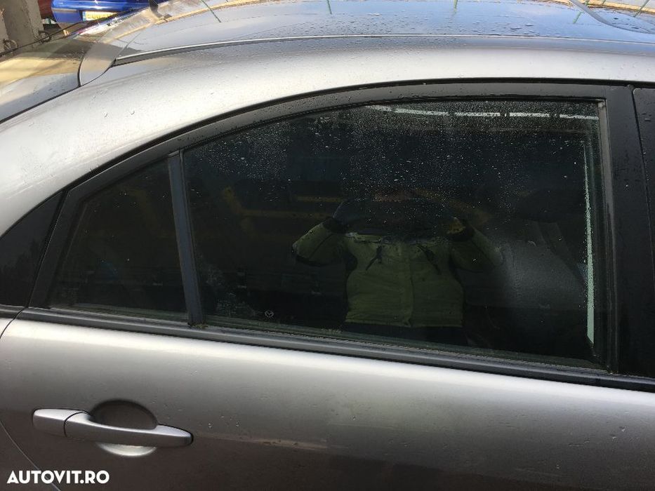Geam Portiera Dreapta Spate Mazda 6 Berlina / Hatchback 2002 - 2008
