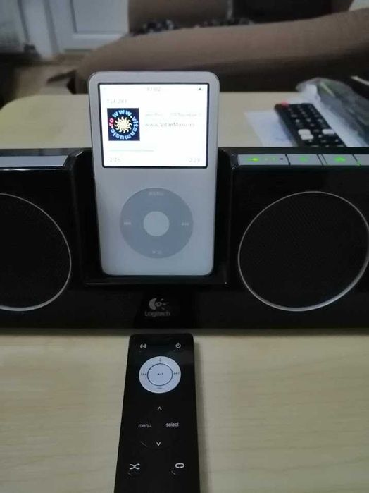 Dock station(Boxa portabilă) Logitech Pure-Fi Anywhere 2+IPod,30Gb.