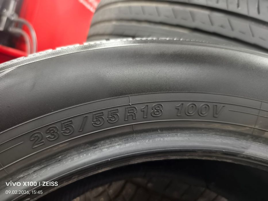 Yolohama 235/55R18