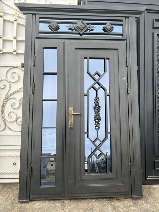 Выходные двери на выбор