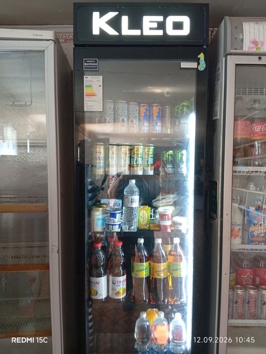 Продам ветринный холодильник