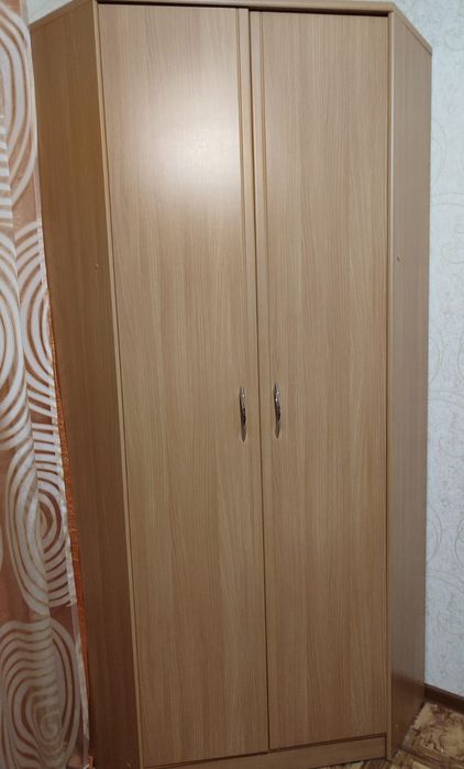 Угловой шкаф вместительный