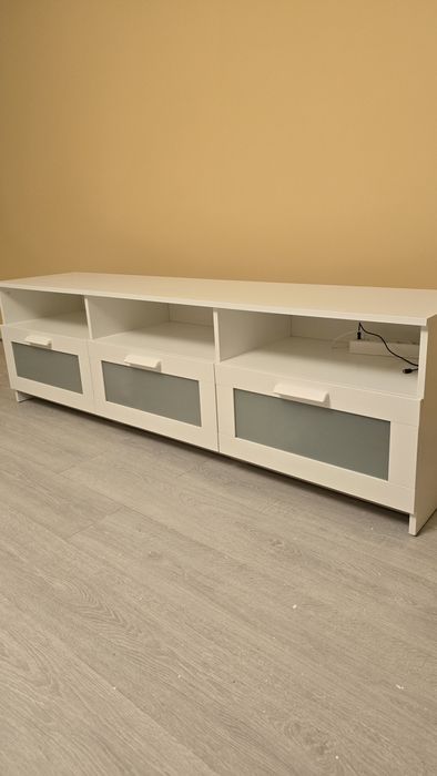 Продам тумбу ТВ IKEA