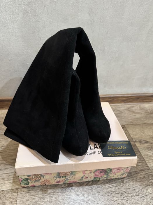 Сапоги женские ботфорты.