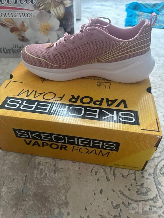 Продам оригинальные кроссовки Женские кроссовки Skechers новые