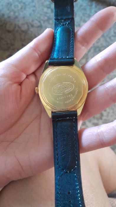 Часы bulova б/у не рабочие