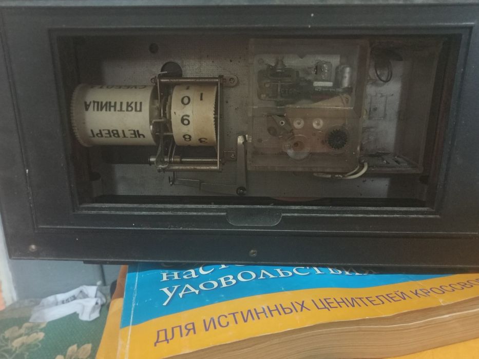 Продам, Часы старинные.