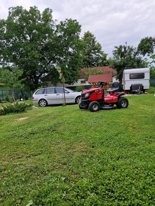 Grădină de vânzare.