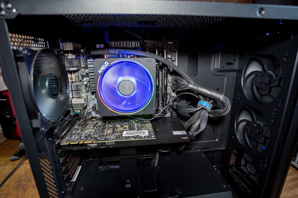 Геймърска компютърна конфигурация (AMD Ryzen 3700X, 16GB DDR4, NVME)