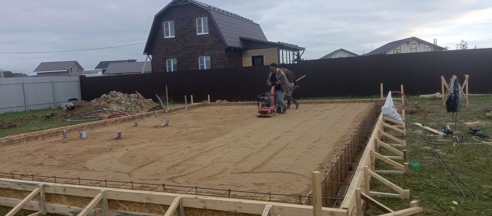 Стаяшка, фундамент, блок ,криша ,леснитса,сварки услуги