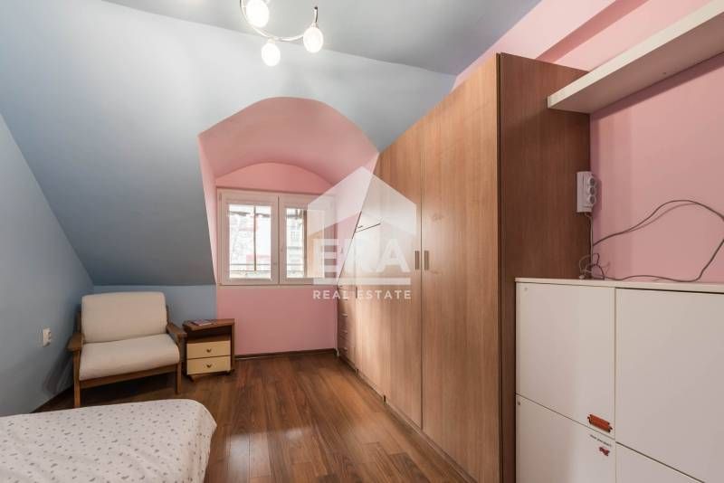 Двустаен, ексклузивен, обзаведен апартамент за продажба, в тухлена сгр