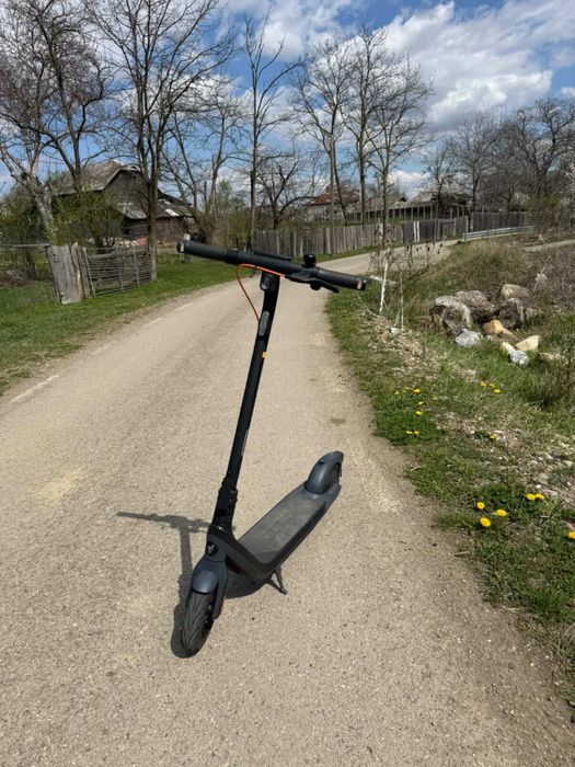 Vand trotineta electrica ninebot e2 pro