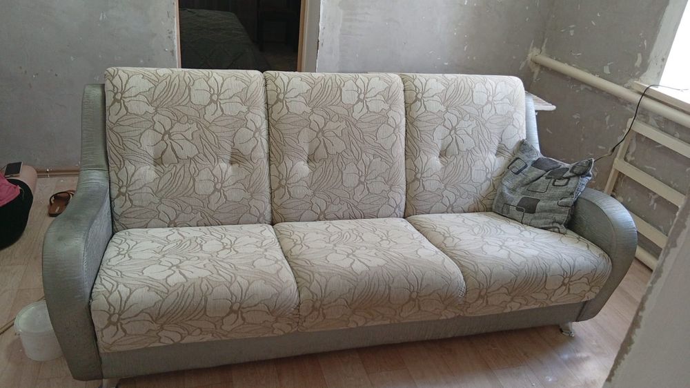Диван с креслами
