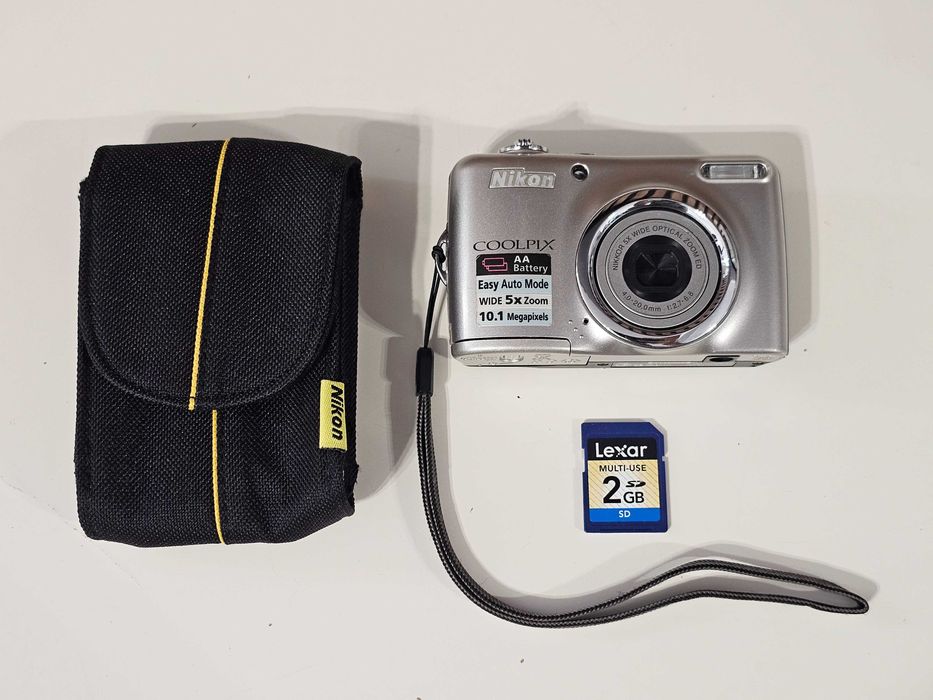 Aparat foto digital compact vintage Y2K Nikon L23 10.1MP 5xZoom