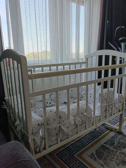 Продам кровать-маятник