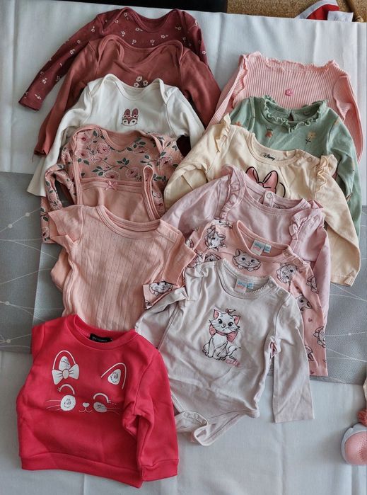 Vând hăinuțe de copii