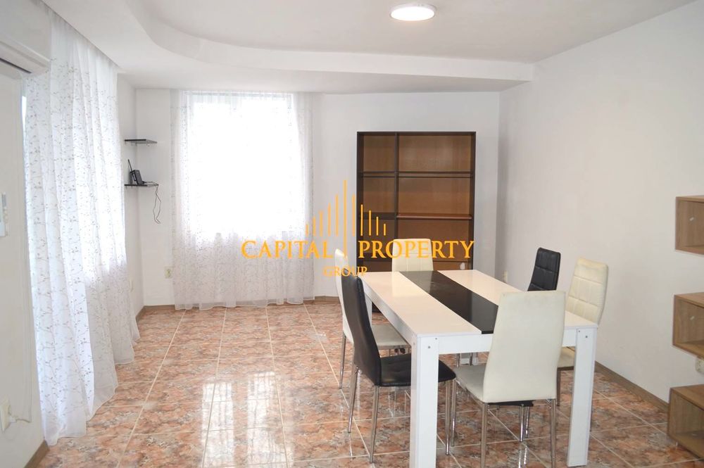 Двустаен апартамент с Паркомясто, Траката Варна