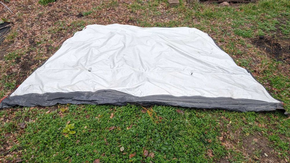 Dezmembrez cort (pavilion) Decathlon (schelet metalic, laterale etc)