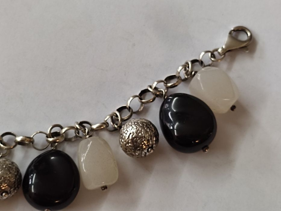 Сребърна гривна с камъни 925