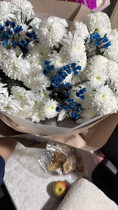 Продам цветы букет 8,000