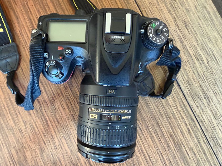 фотоапарат Nikon D7100 с обектив