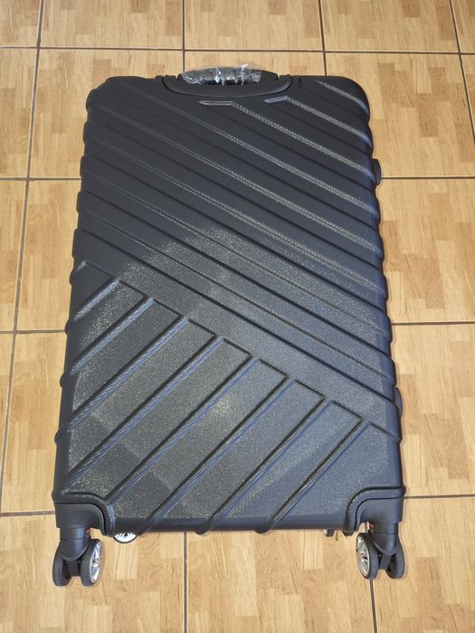 Valiza Troler Neagra cu Dungi Reliefate 90L