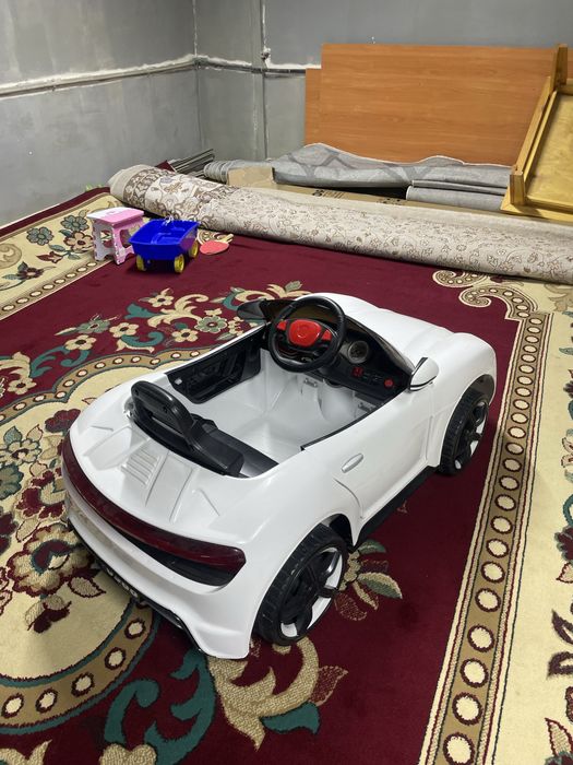 Продам детскую машинку