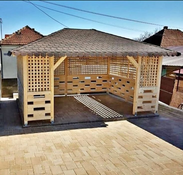 Vând foișoare din lemn la comanda