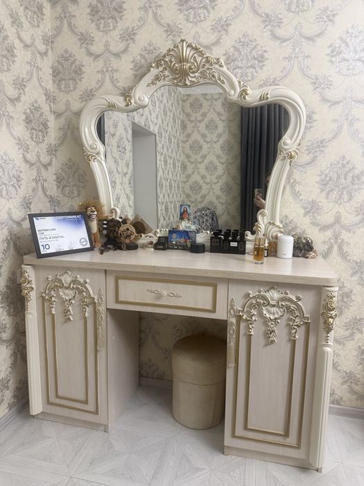 Продаётся  двухспальни мебель