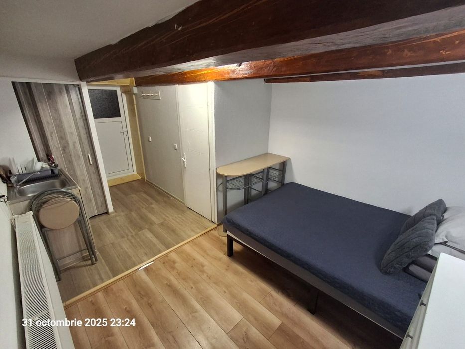 Vand garsoniera zona centrul vechi