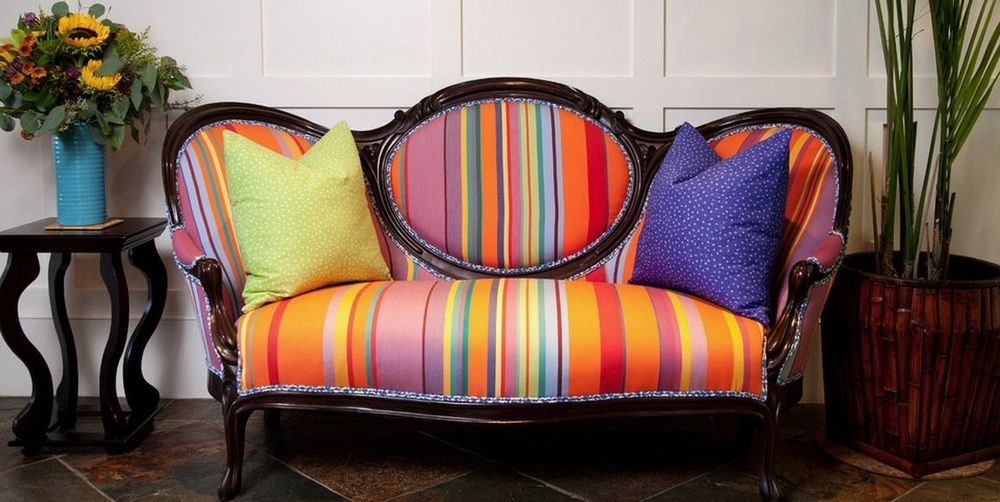 Перетяжка диванов