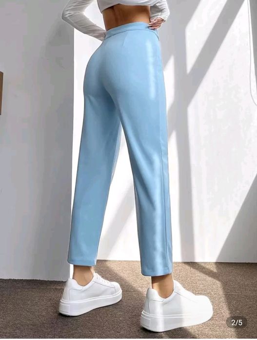 Светло син панталон