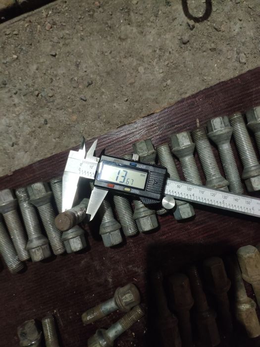 Болты колесные Мерседес