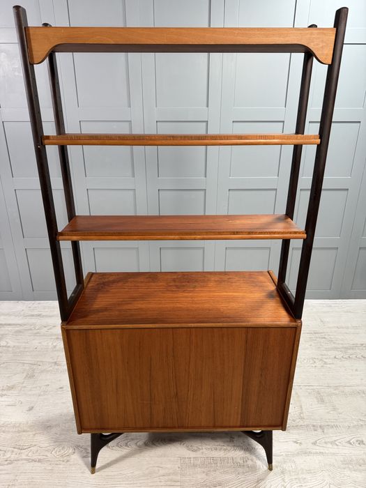 Винтидж библиотека - секция масив Р263