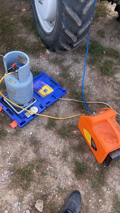 Зареждане, диагностика и ремонт на автоклиматици, селскостопански маш.