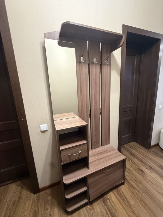 Прихожая. Отдам даром