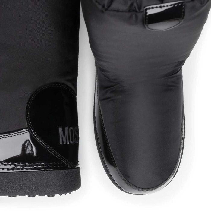 LOVE MOSCHINO № 35/36 – Дамски кожени апрески "LOVE YOU" нови етикети