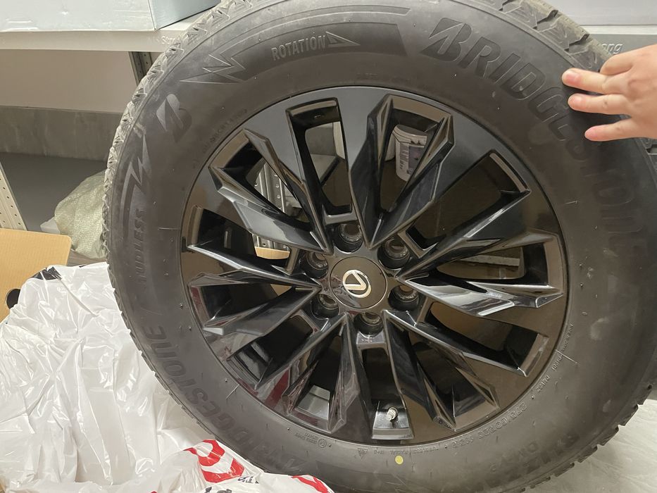 Шины с дисками 275/60R20