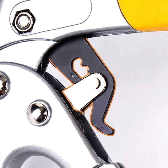 Foarfeca de vie prun cu taiere in trepte. Nou ambalata!