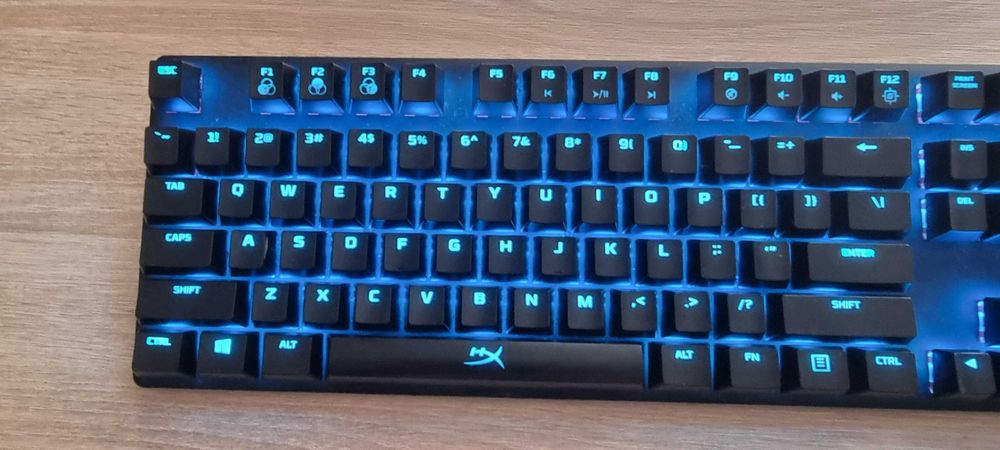 Tastatura mecanica Hyper-X Alloy Origins, switches HX red