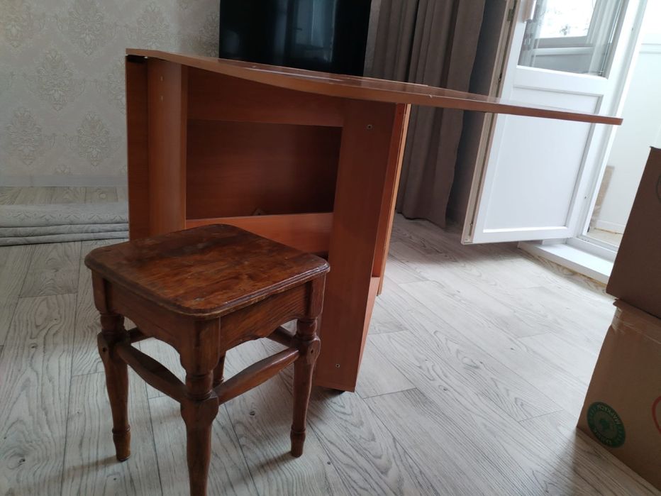 продам стол книжку