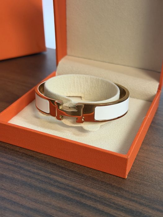 Чисто нови Hermes гривни