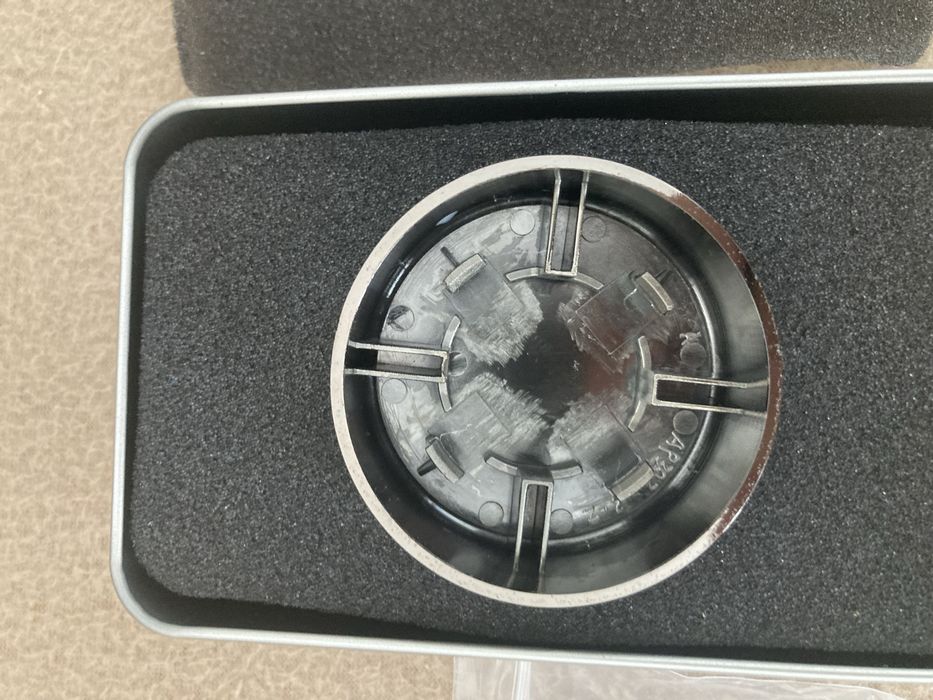 Кутиика с метален ключ , бутон за ръчна, бутон джоистик за бмв