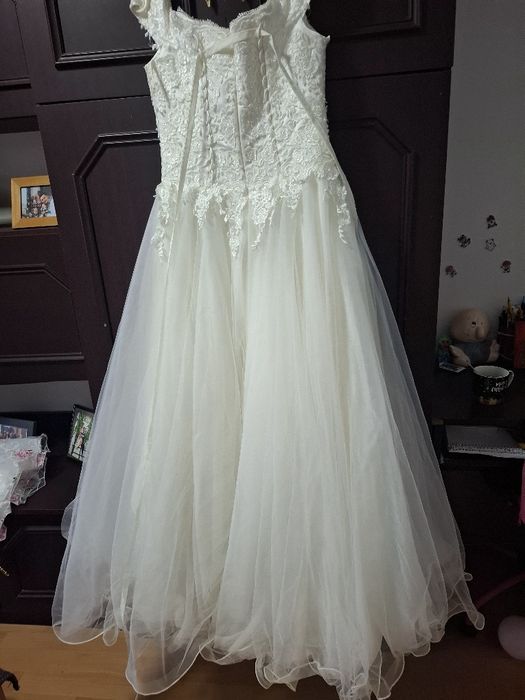 Vând rochie de mireasa nefolosita